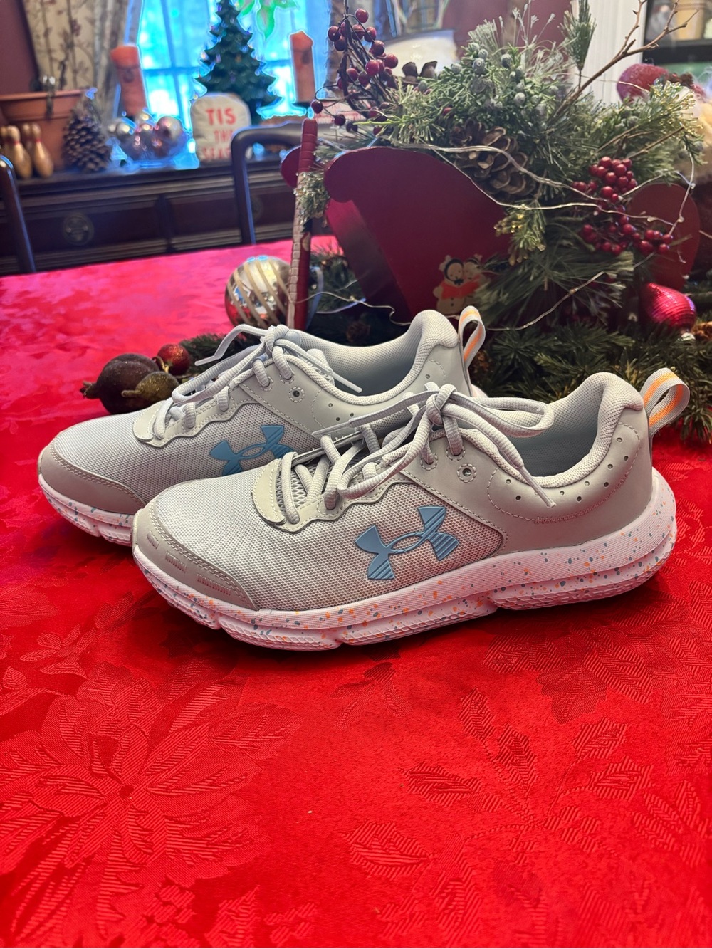 Under Armour UA Women's Charged Assert 10 PNTSP sneakers size 8 - Picture 2 of 6